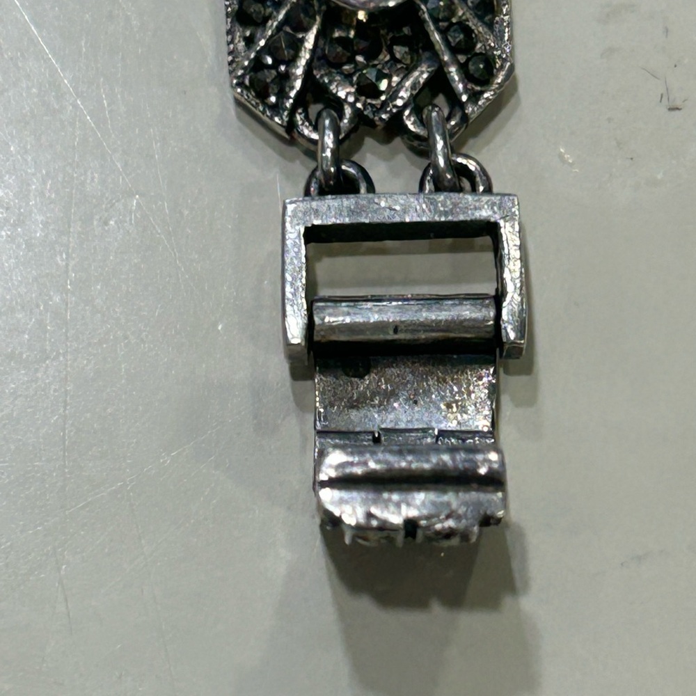 Vintage Art Deco Onyx, Marcasite and Sterling Silver Bracelet - Picture 9 of 11
